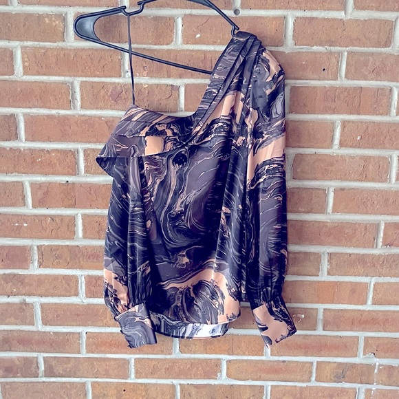 Women’s Off the Shoulder Blouse - Picture 1 of 1